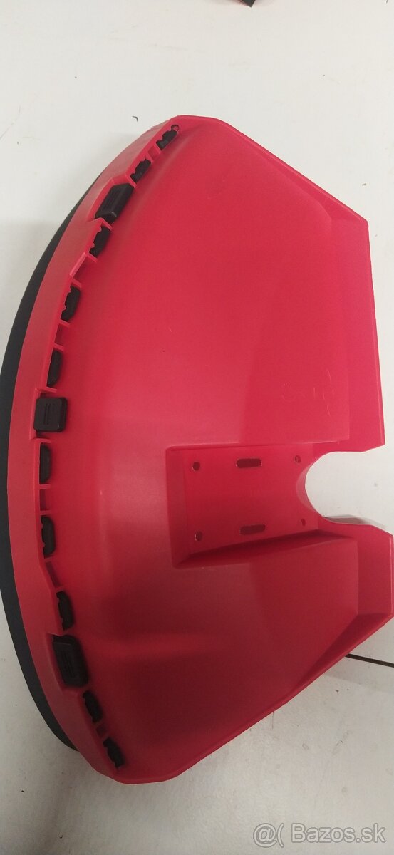 Kryt žacej hlavy na krovinorez - 4