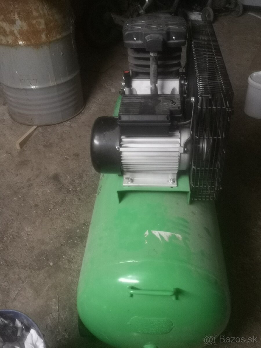 Predám kompresor - 4