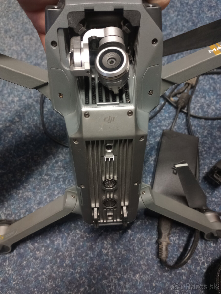 dron DJI Mavic - 4