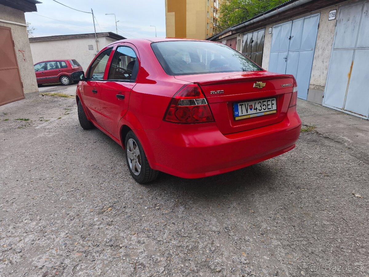 Chevrolet Aveo - 4