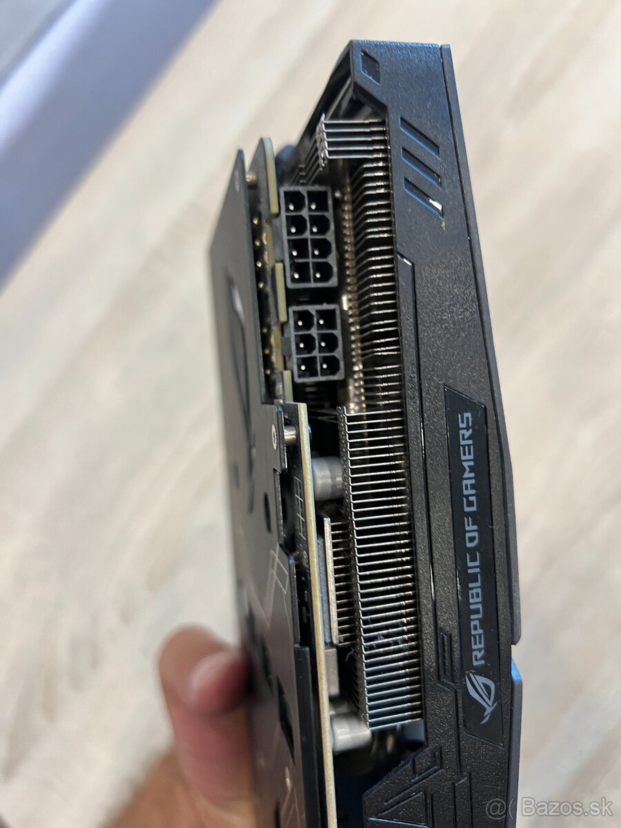 ASUS ROG STRIX GTX 1080 8GB - 4
