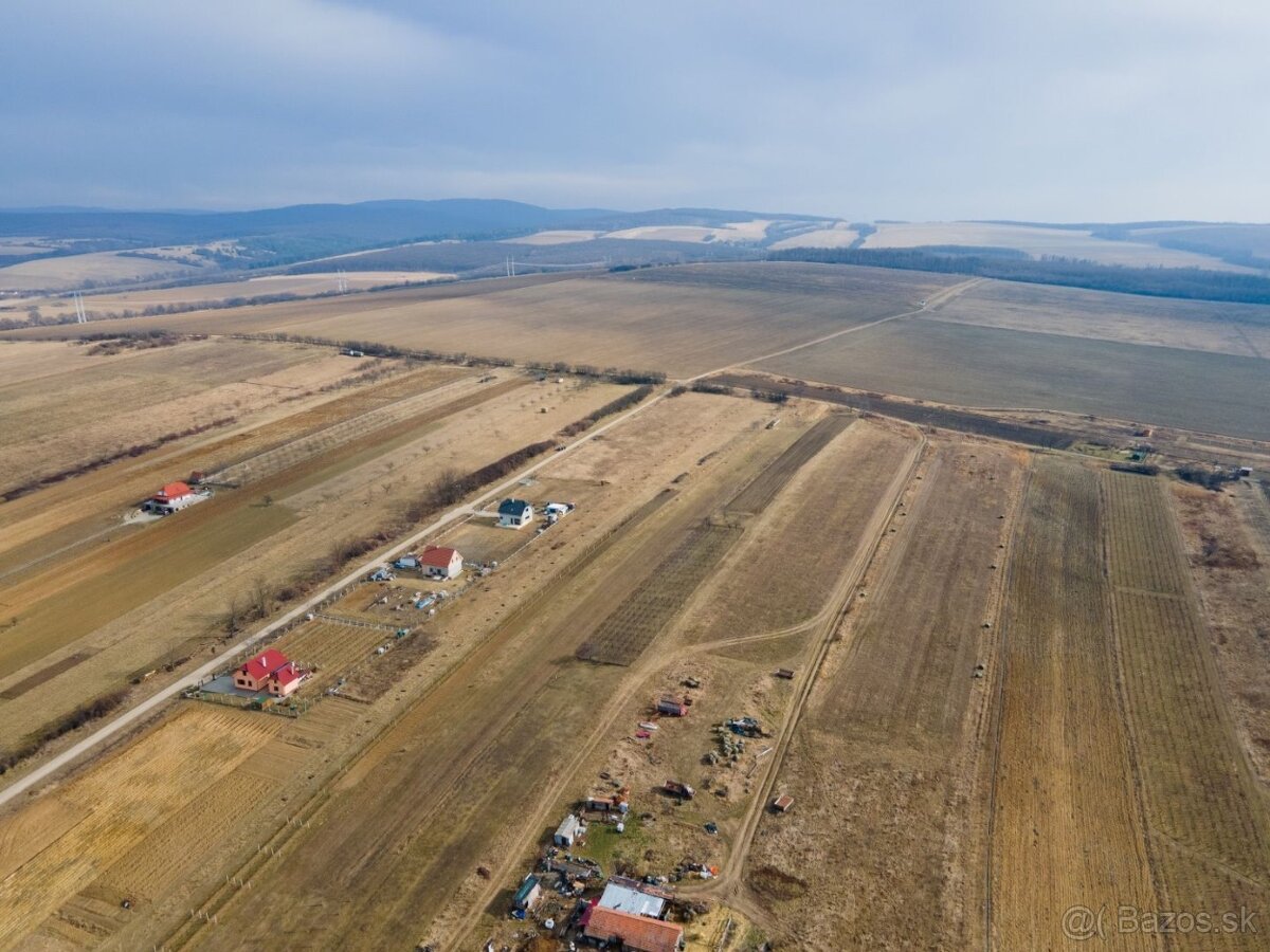 Znížená cena pozemok nad Skalicou - 4