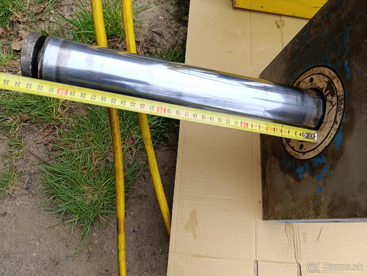 Hydraulický agregát ENERPAC s piestom a ovládaním - 4