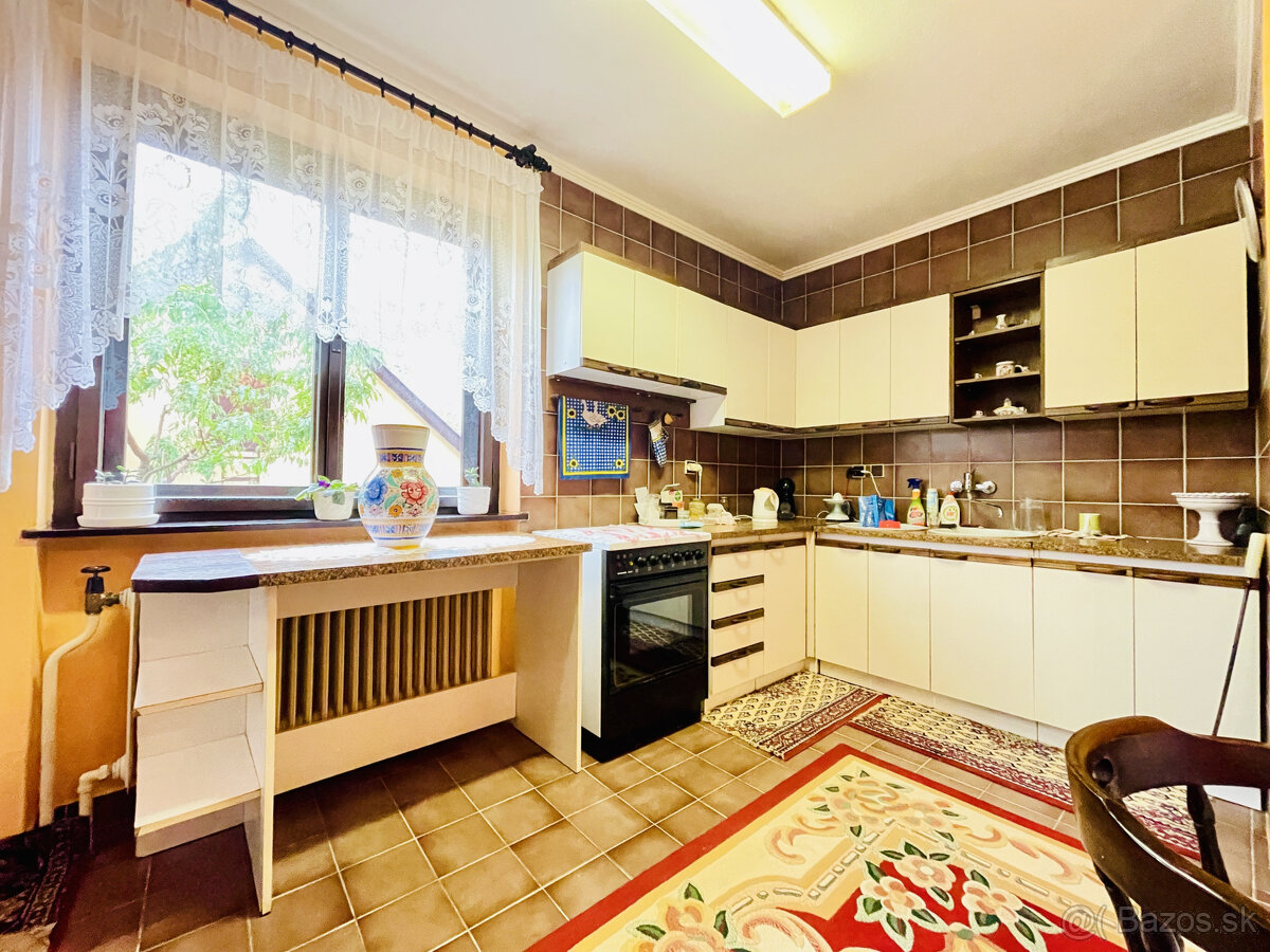 A-W REAL | RODINNÝ DOM NA PREDAJ V OBCI OKOČ - 4