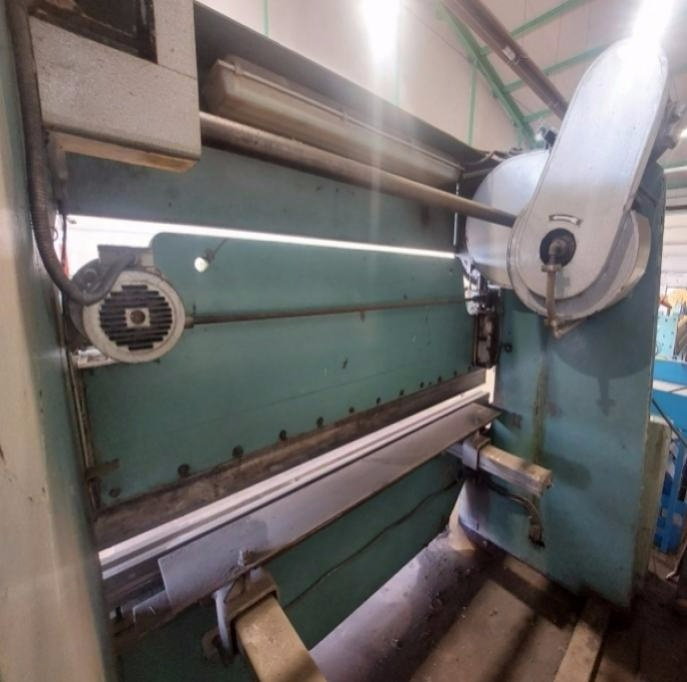 LO 50/2500 ohraňovací lis, rok výroby 1972 - 4