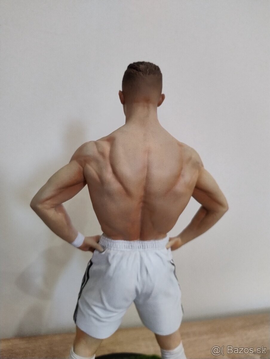 Cristiano Ronaldo - 4