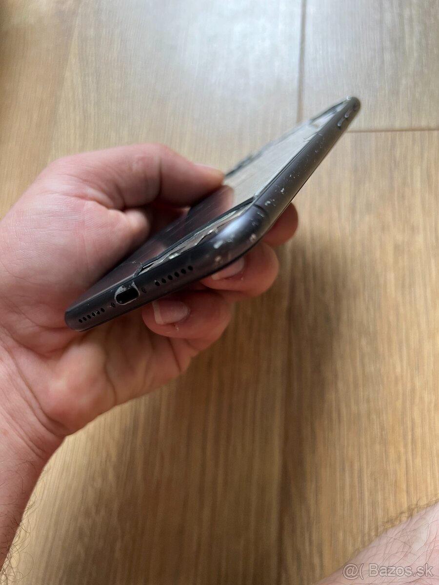 iPhone 11, 64 GB – čierny - 4