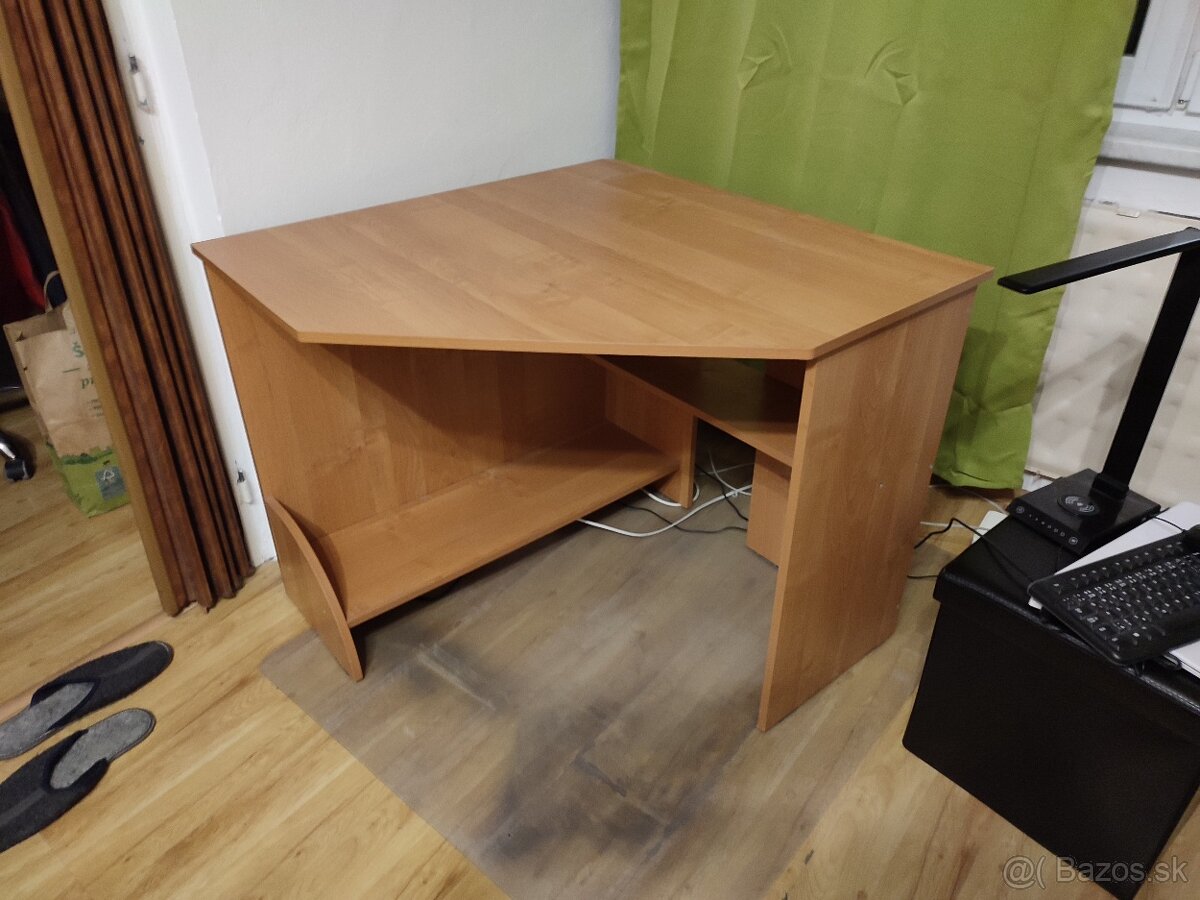 Rohovy stôl - 4