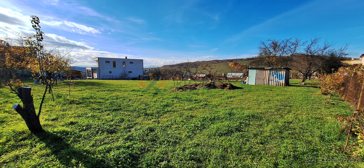 Na predaj pozemok o rozlohe 1 449 m² so záhradou a studňou v - 4