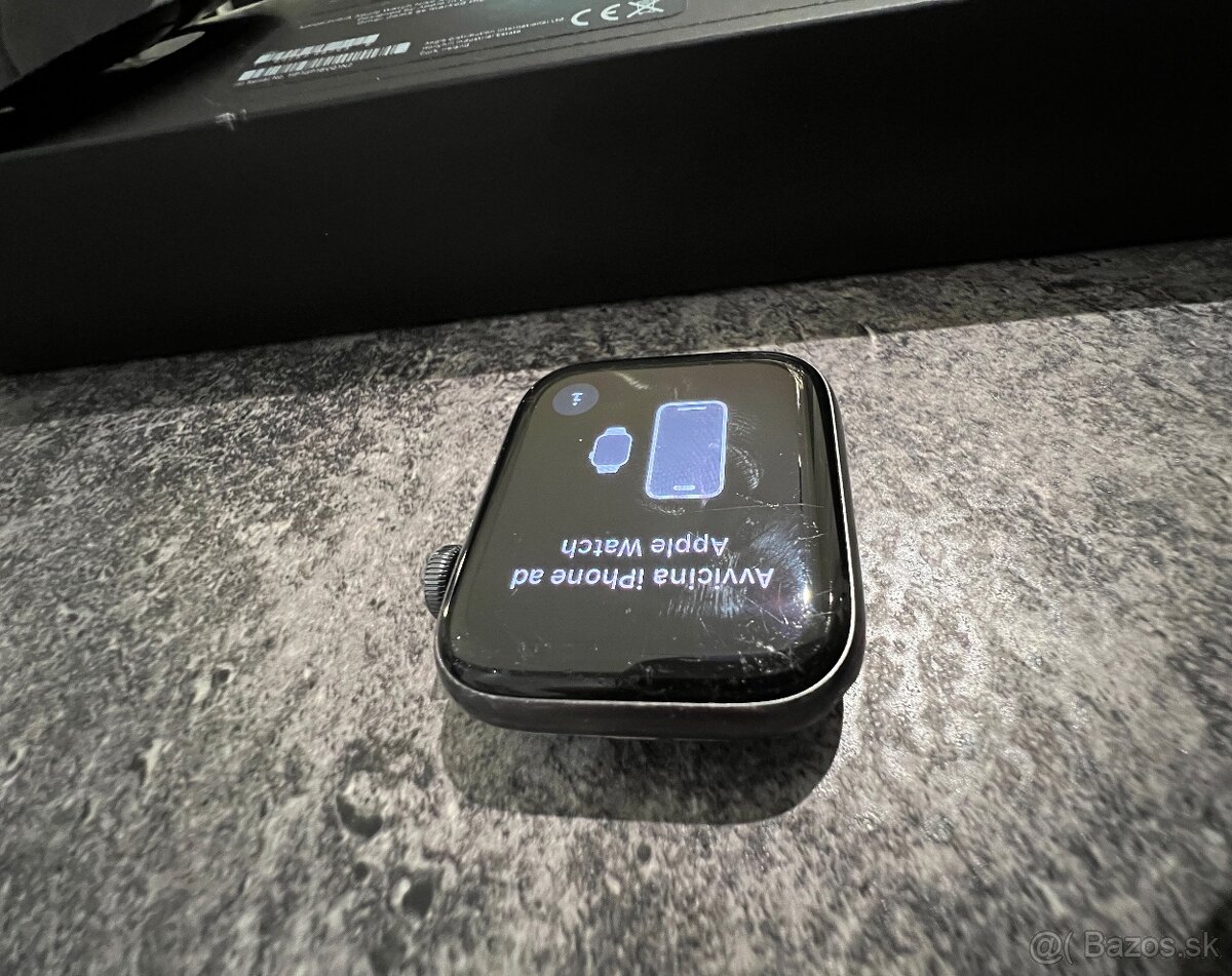 Predám Apple Watch SE Nike 44mm - 4