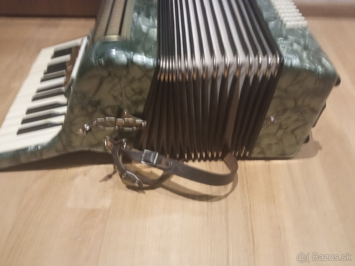 Akordeón Weltmeister - 4