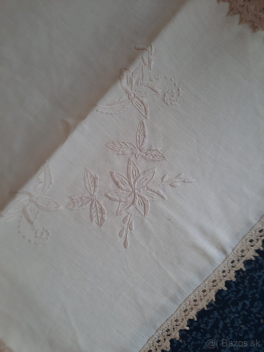 vyšívané obrusy - 4