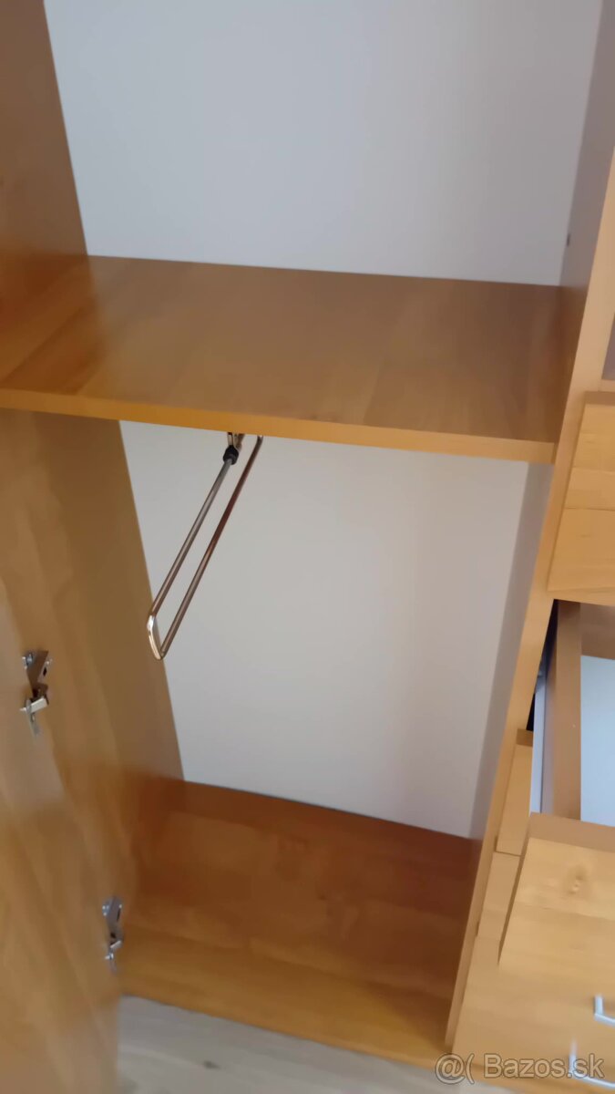 Satnikova skrina - 4