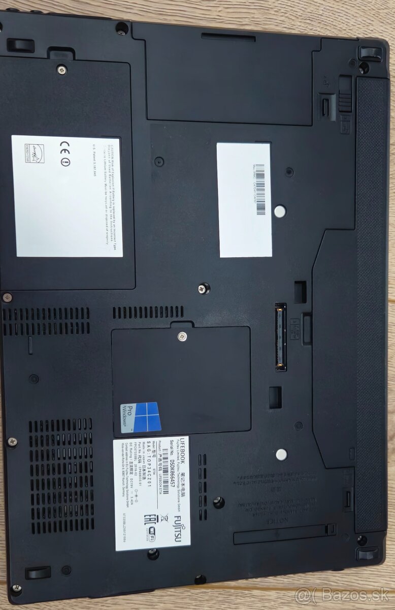 Notebook Fujitsu i5, 500GB SSD, 13,3" 12GB RAM - - 4