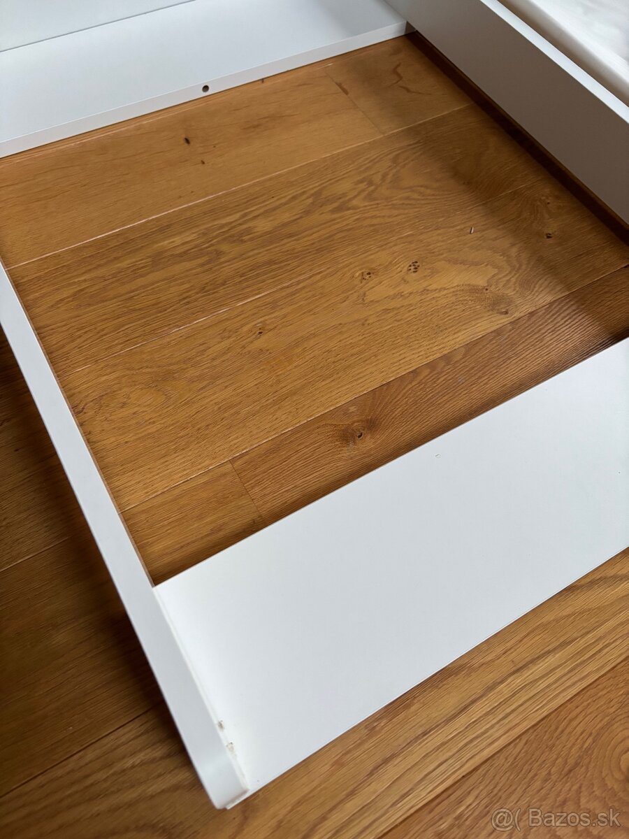 Prebaľovací pult - 4