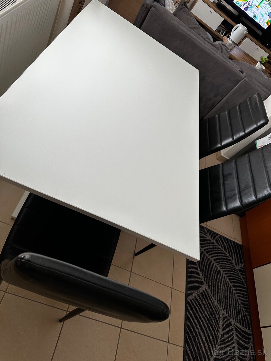 Jedálenský stôl - 4