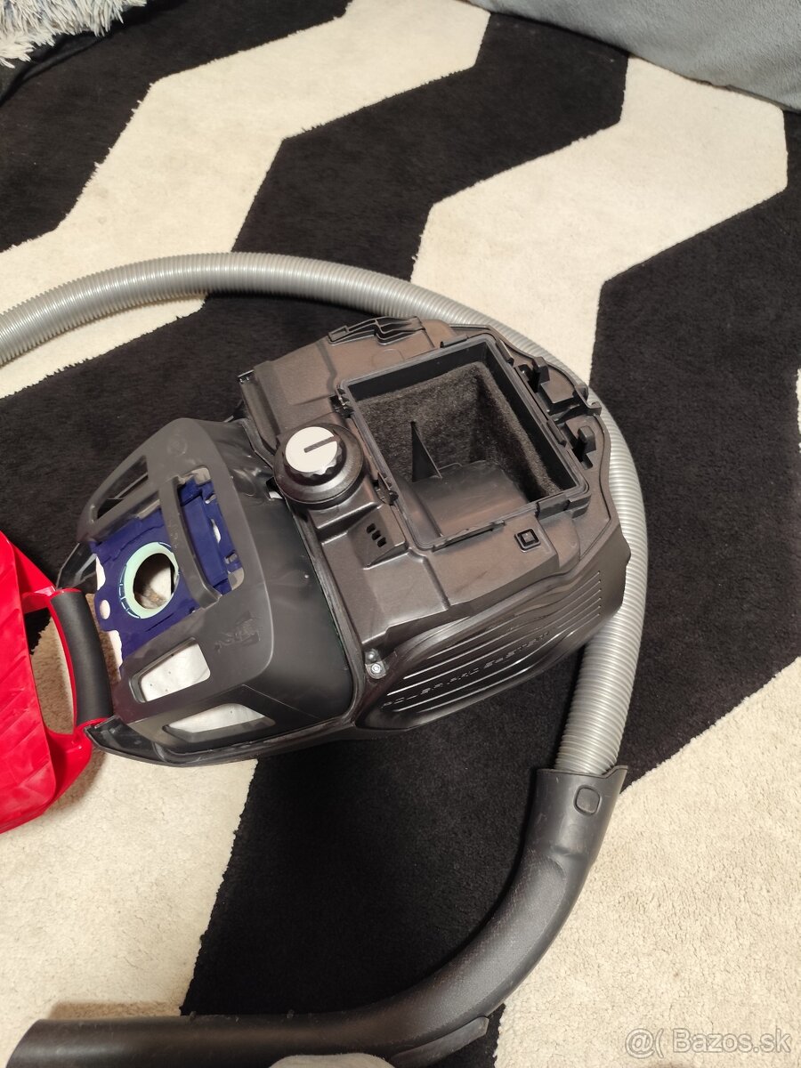 Predám plne funkčný vysávač Electrolux - 4