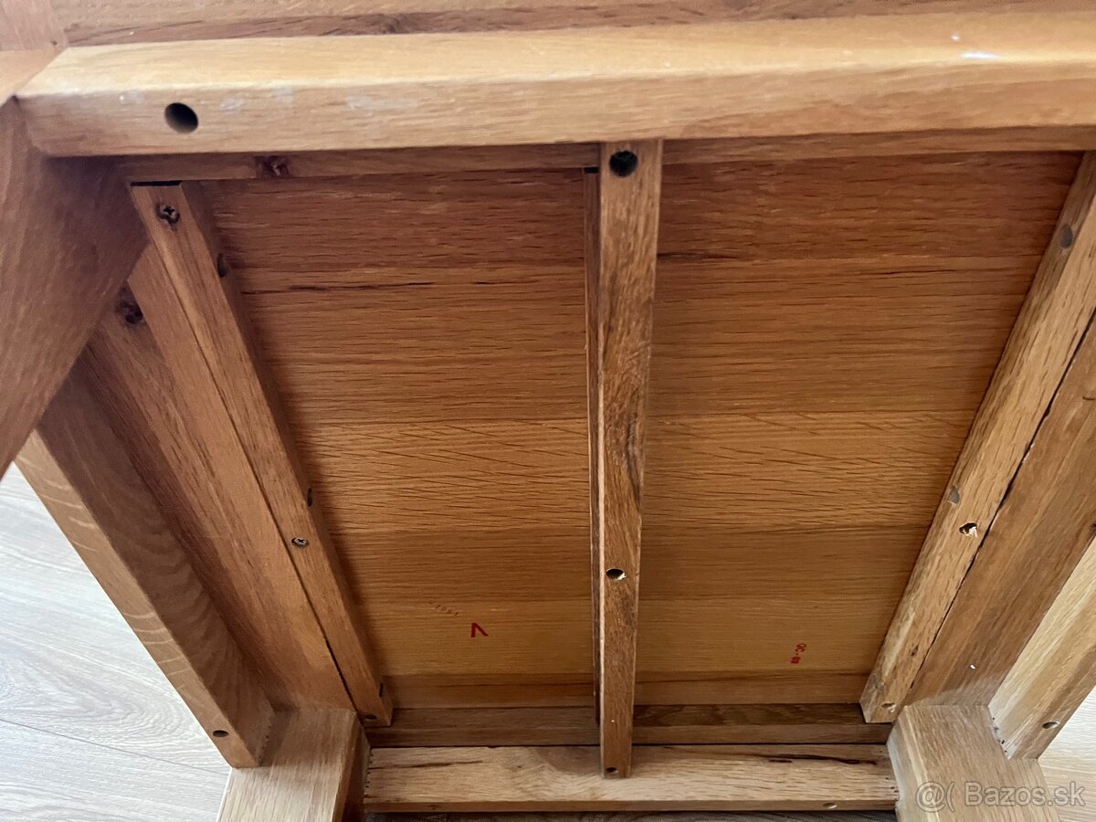 Konferenčný stolík - 4