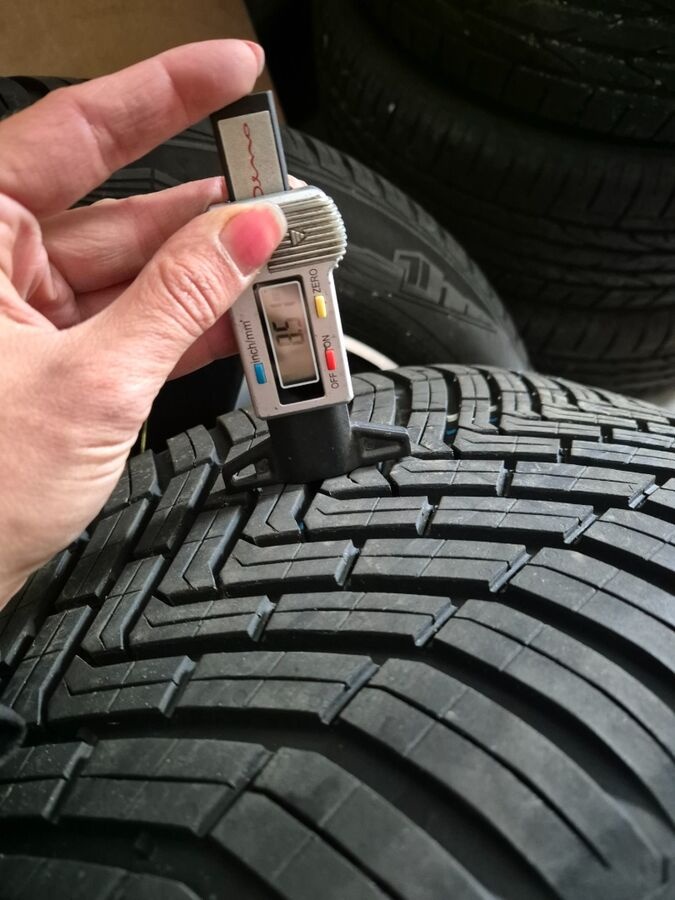 celoroční pneu Continental 255/45 R19 - 4