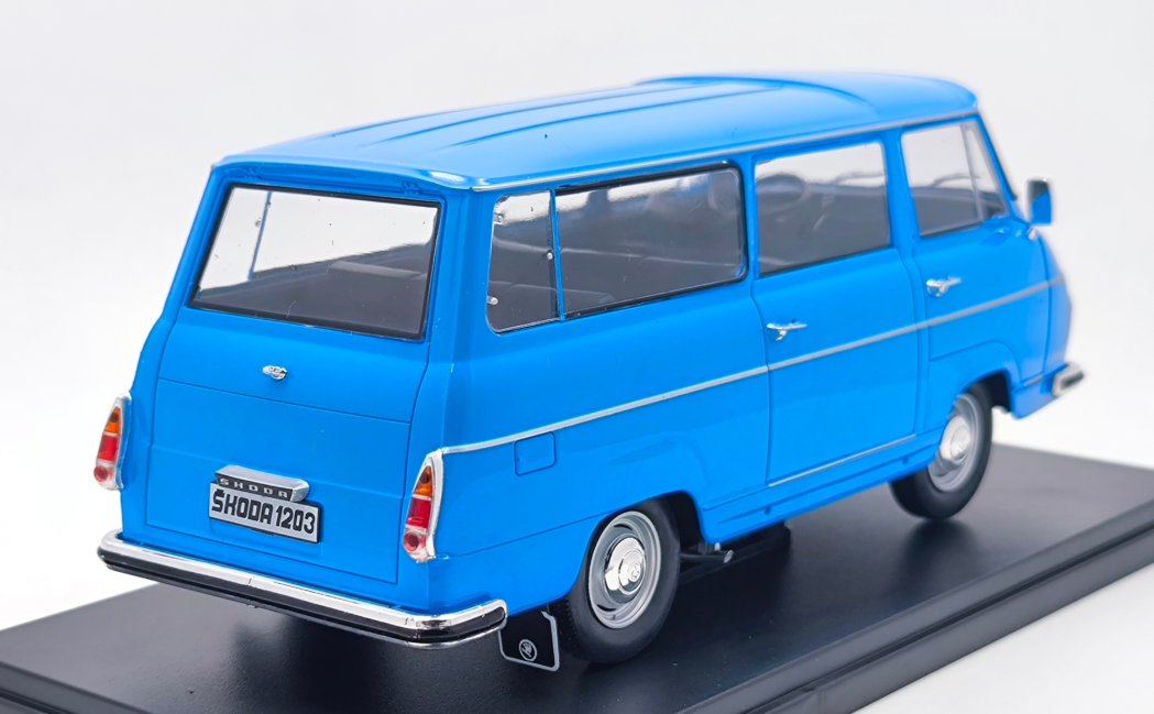 Škoda 1203 1:24 - 4