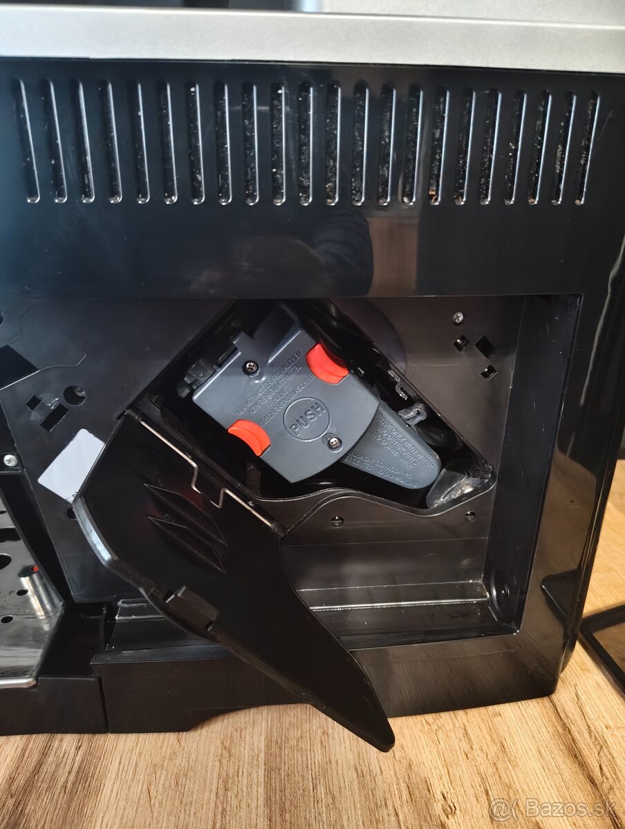 Kávovar Delonghi magnifica s - 4