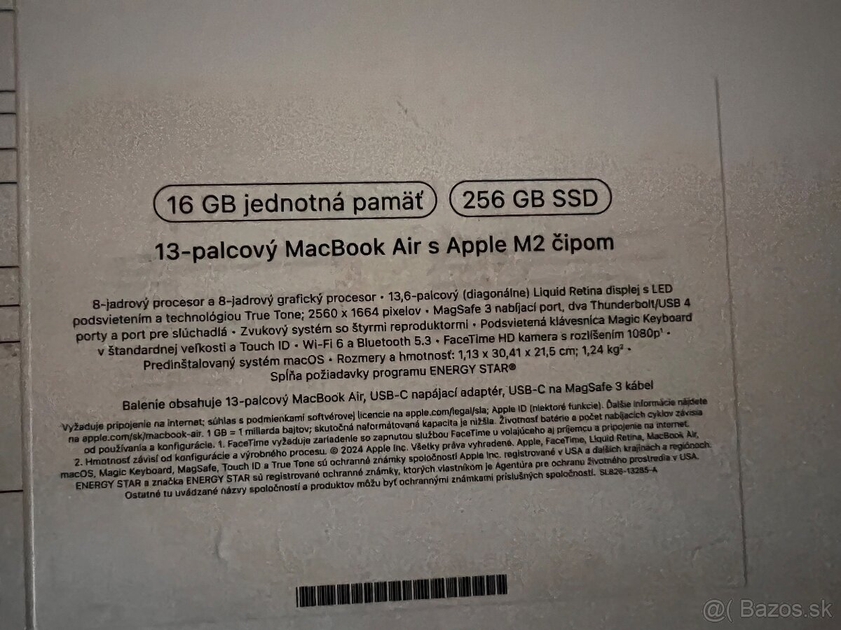 Apple MacBook M2 - 4