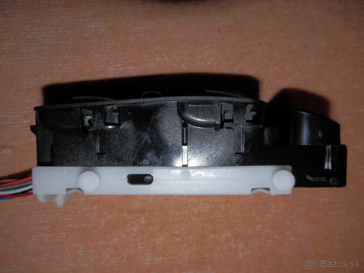 Vypínač sťahovanie okien Mercedes C class - 4