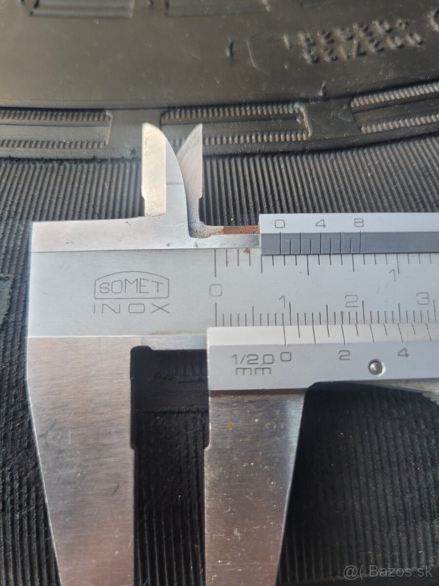 Nokian 265/75R16 - 4