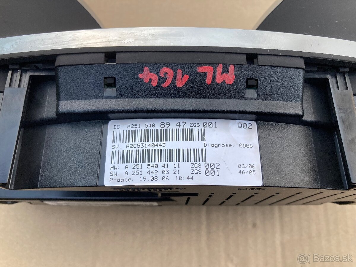 Budík/ prístrojový panel - 4