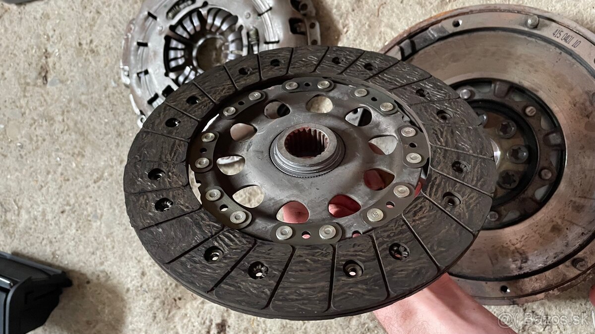 Spojka z zotrvačnikom - 4