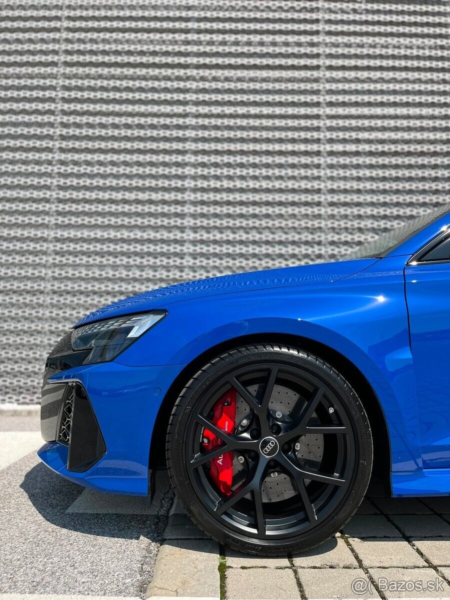 Audi RS3 2026 Nogaro Blue - 4
