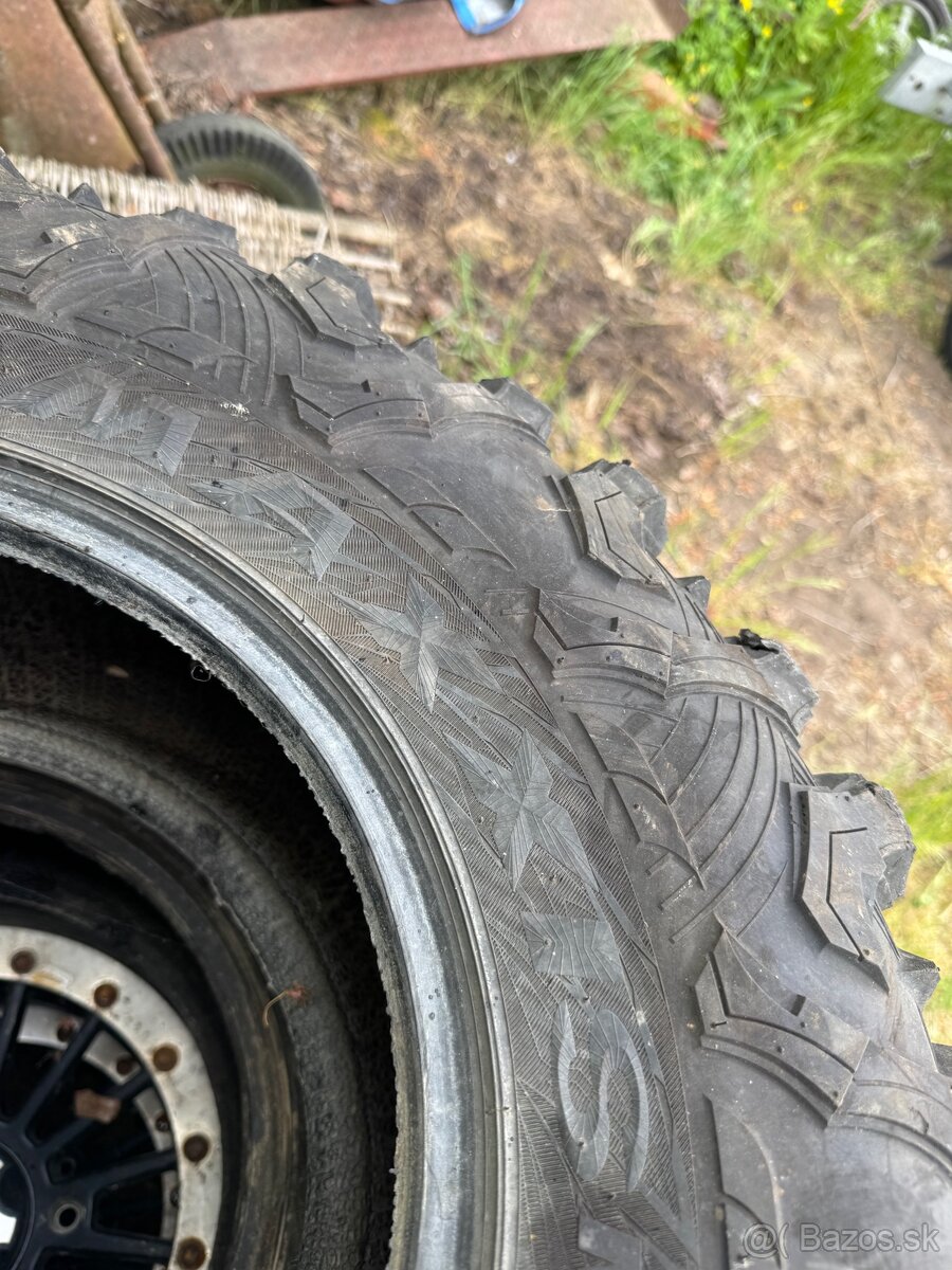 Maxxis Carnivore 30x10 R14 - 4