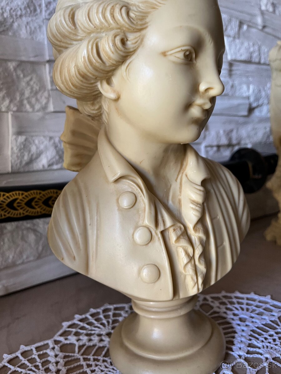 Albastrová socha – busta mladého muža (pravdepodobne Mozart) - 4