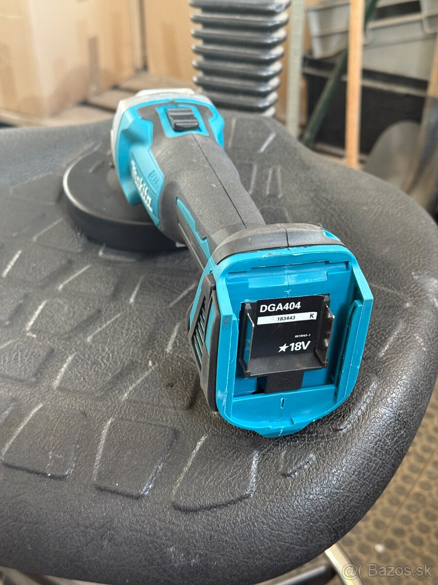 AKU uhlová brúska na baterie Makita - 4