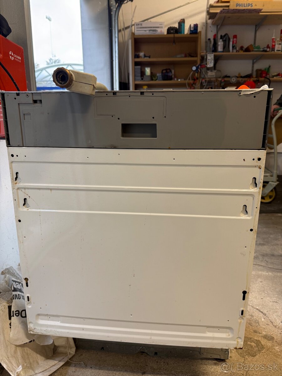 Vstavaná umývačka riadu - 4