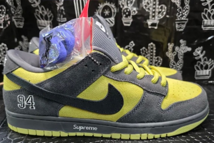 Nike SB Dunk Low x Supreme Grey/Yellow - 4