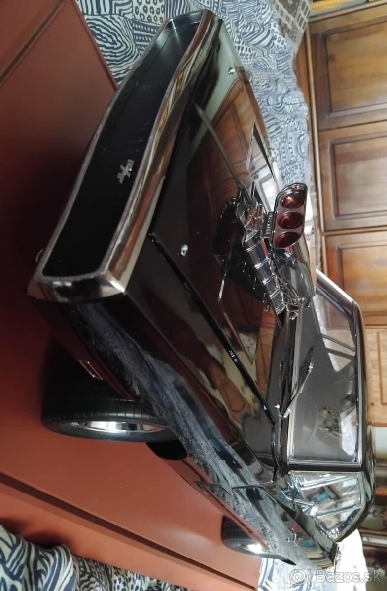 Dodge Chalanger R/T V MIERKE 1:8 - 4