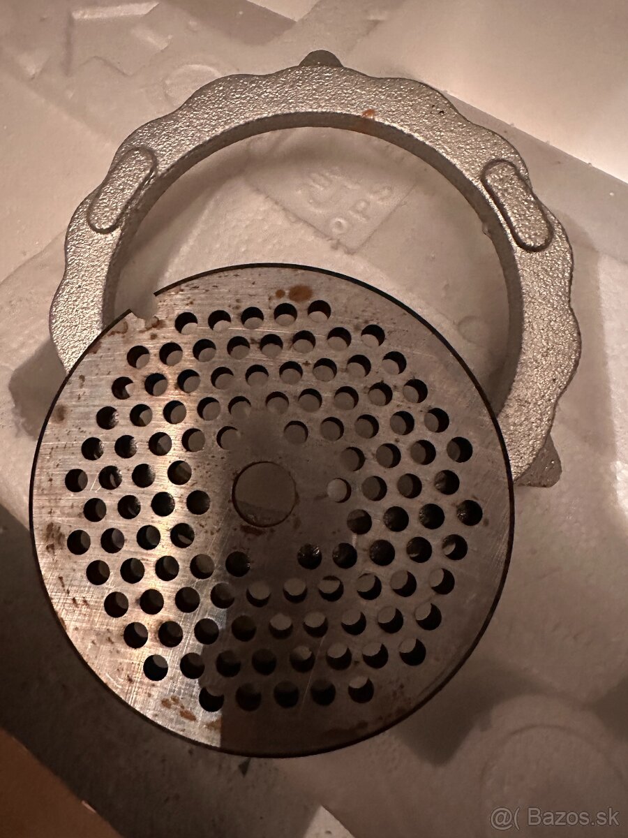 Mlynček na mäso Perfect Home 32´ - 4