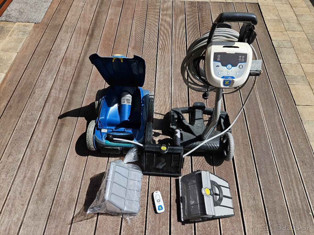 Predám robotický vysávač bazéna Zodiac- Votrex 4 4x4 - 4