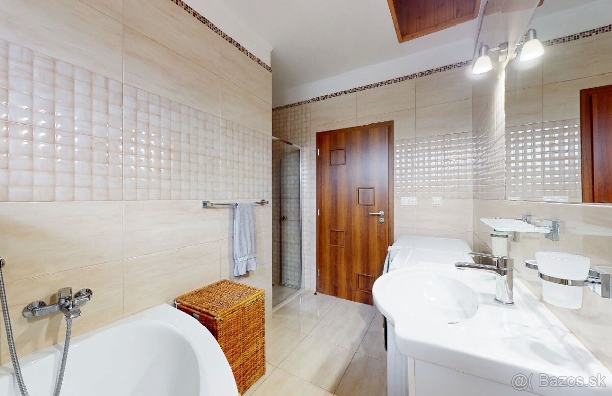 Krásny rodinný dom Zlaté Klasy - PREDAJ - 4