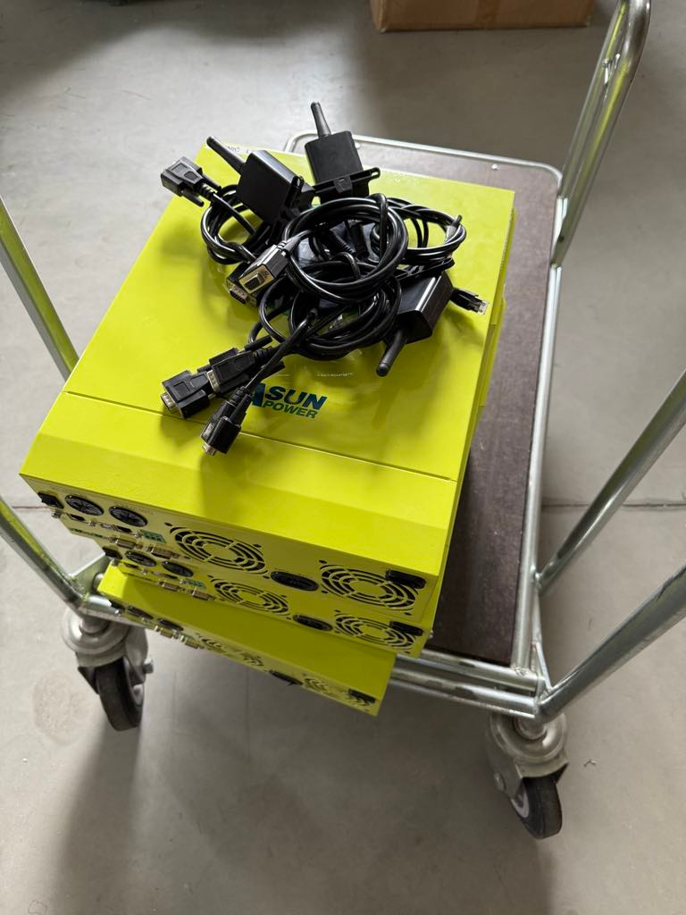 Predám 3ks solárny menič 5,6kw Solar Smx II - 4