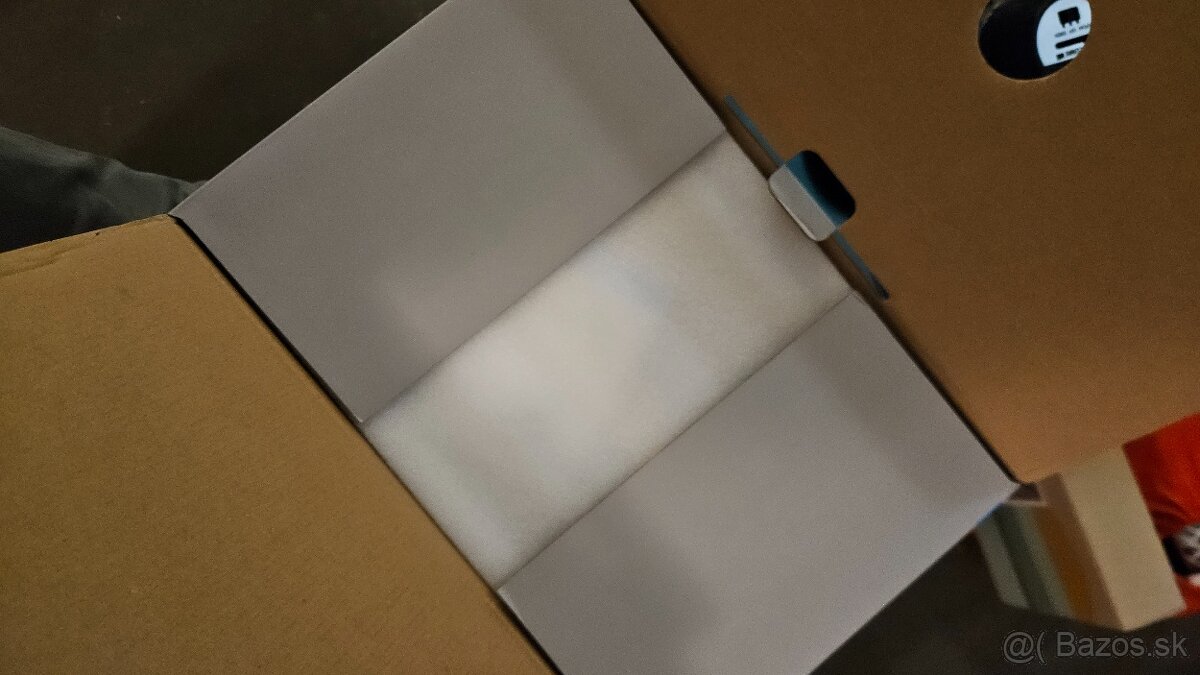 Uplne novy projektor, nevybaleny - 4