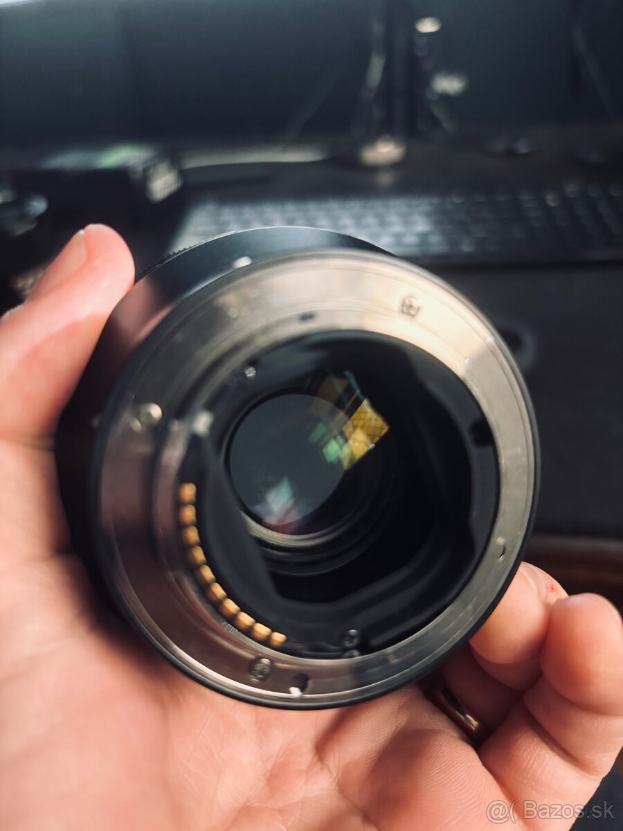 SONY FE 85mm f1.8 SEL85F18 - 4