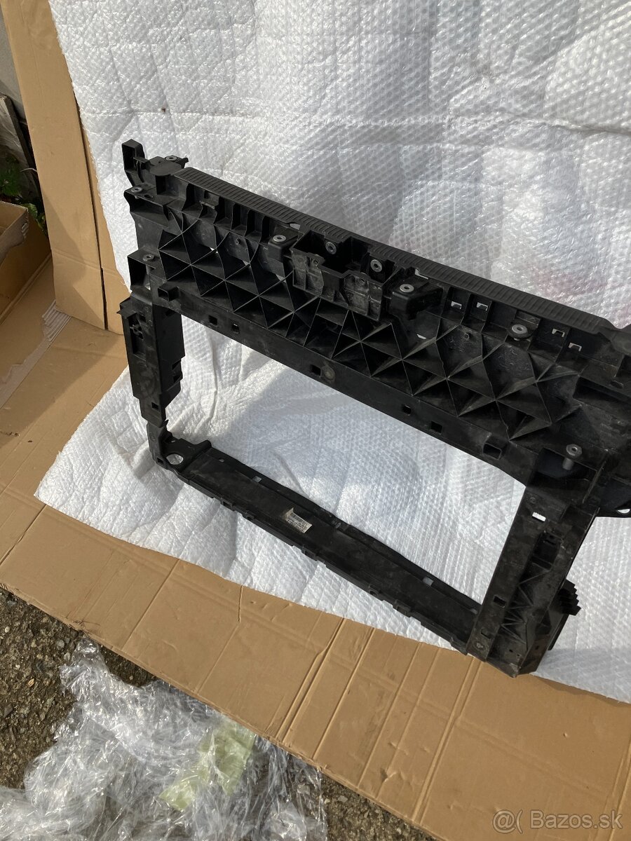 chladicova stena seat ateca predni celo - 4