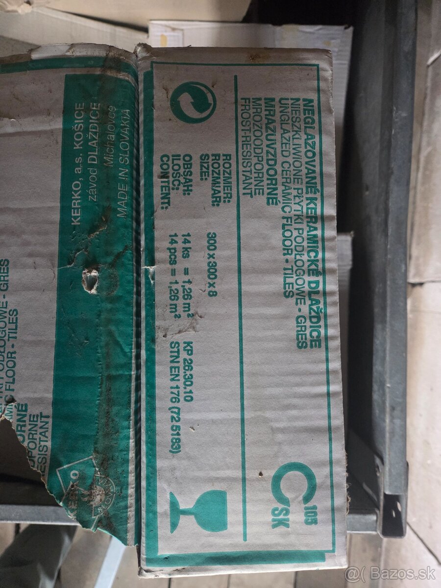 dlažba 30x30x8mm - 4