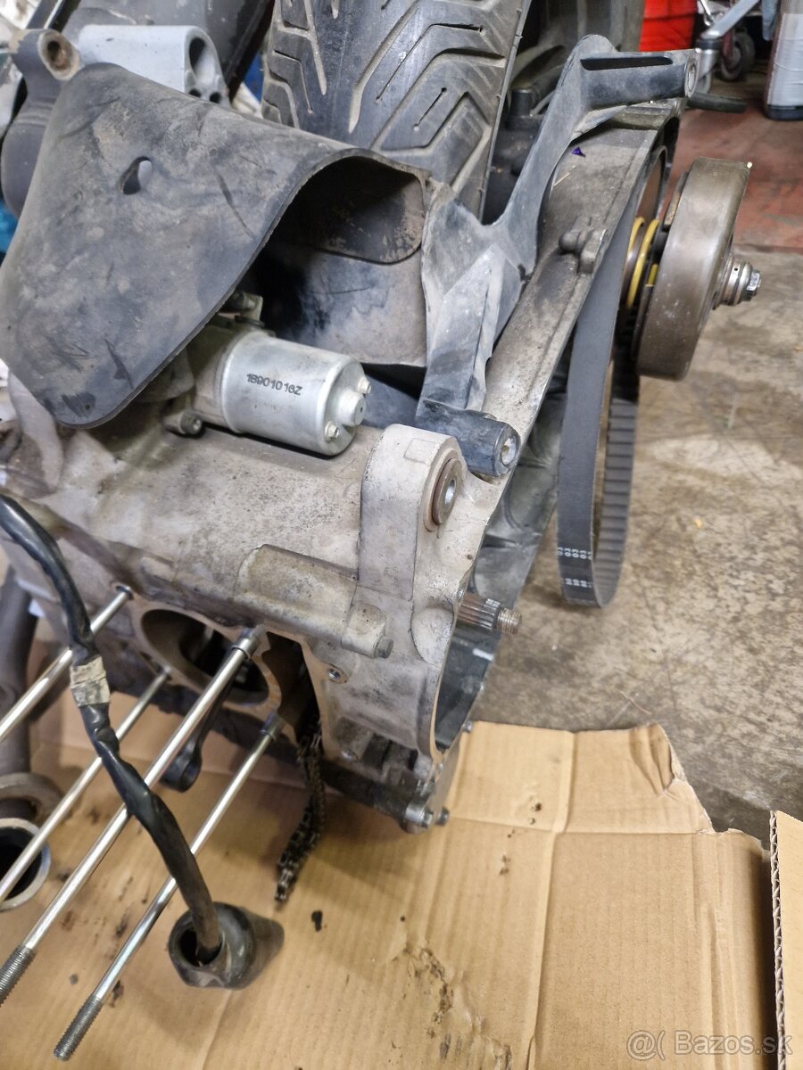 Yamaha x max 125 2011 - 4