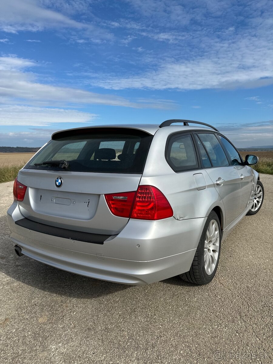 BMW RAD 3 E91 318i LCI - 4