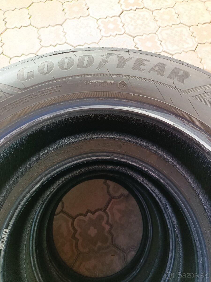 Letné pneumatiky GOODYEAR EfficientGrip 2 SUV 215/60 R17 - 4