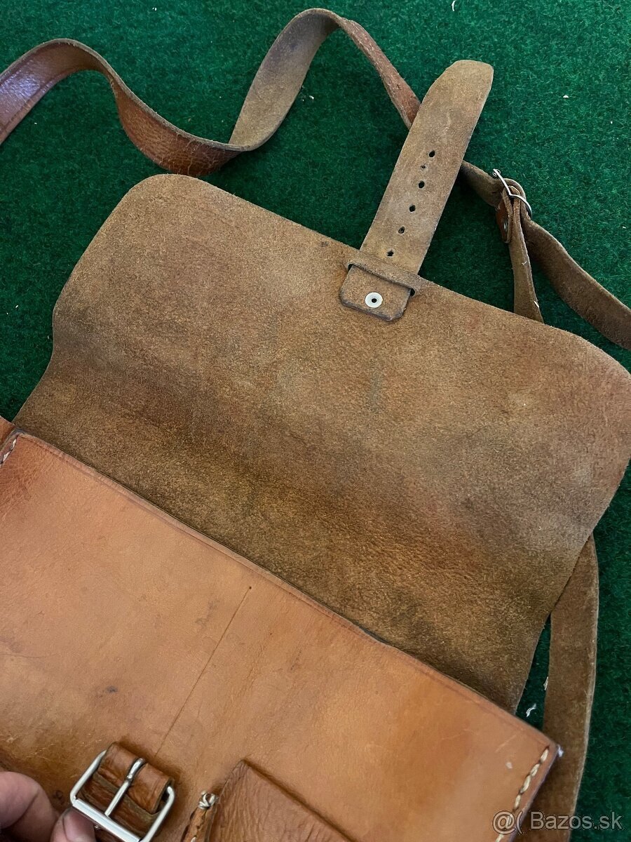Stará vojenská koženná brašňa - 4