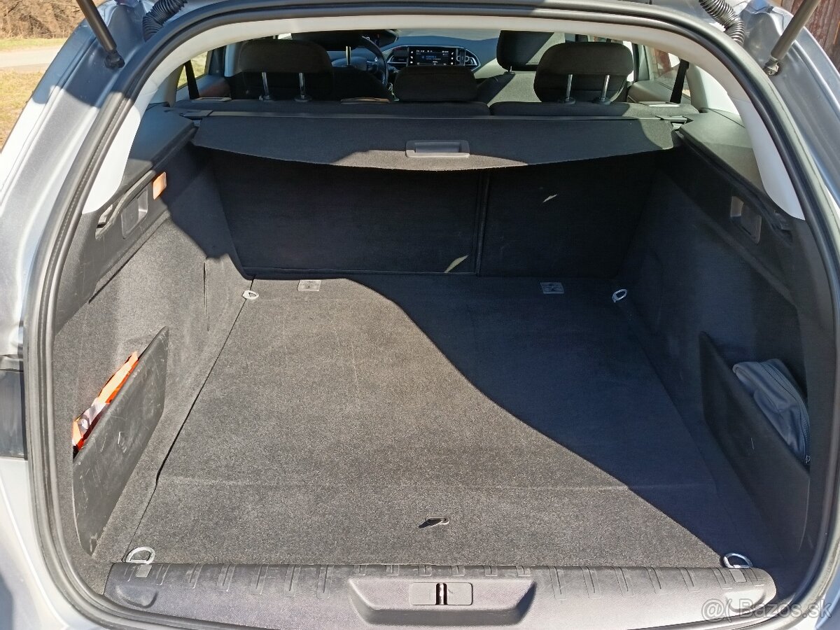 Peugeot 308 - 4